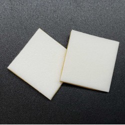 ВЫСЕЧКА самокл. из ППЭ т.2мм., (мм) 30х30 бел. (ГУБКИ) на ценникодержатель ПР - 05 - 800шт.